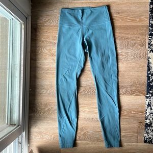 Lululemon blue leggings size 6, only wore a few times!
